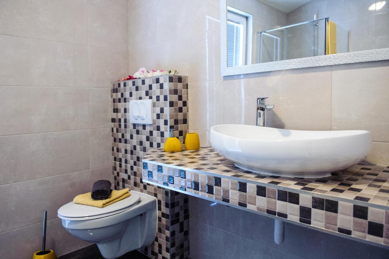 Apartman Sunny Vacay Kastela Bagian luar foto