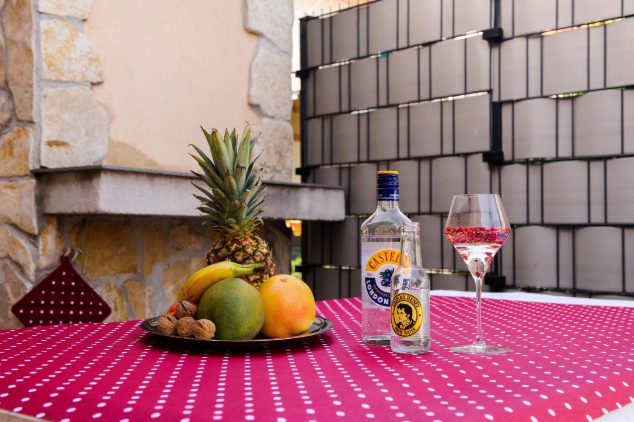 Apartman Sunny Vacay Kastela Bagian luar foto