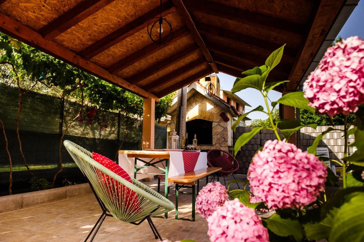 Apartman Sunny Vacay Kastela Bagian luar foto