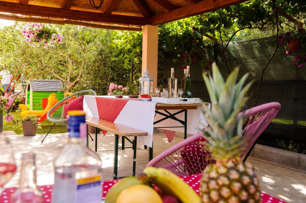 Apartman Sunny Vacay Kastela Bagian luar foto