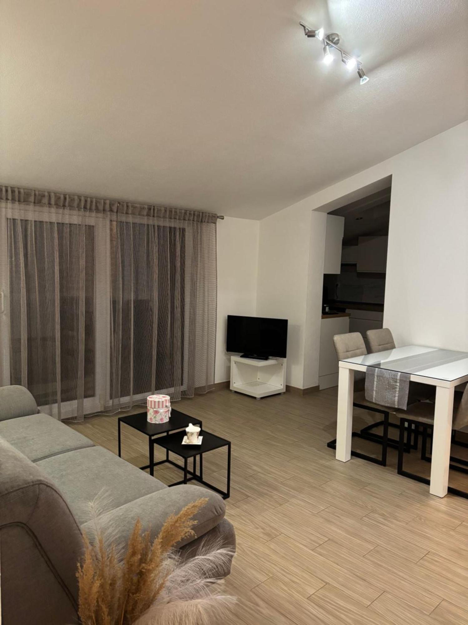 Apartman Sunny Vacay Kastela Bagian luar foto