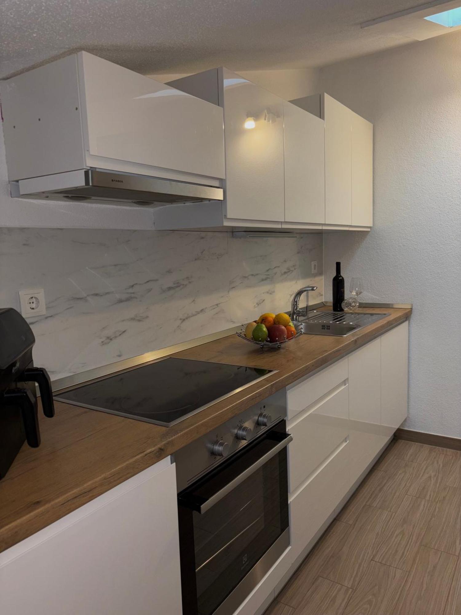 Apartman Sunny Vacay Kastela Bagian luar foto