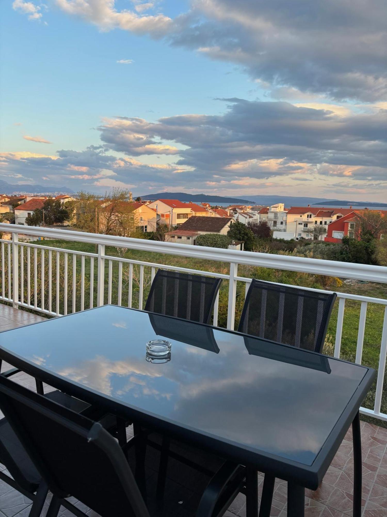 Apartman Sunny Vacay Kastela Bagian luar foto
